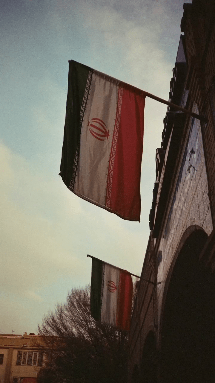 帖文上載多幅伊朗當地照片。