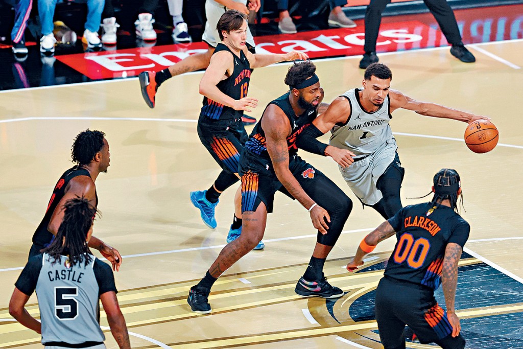 雲班耶馬(灰衫1號)今場表現平平，特別是第4節手感冰冷。