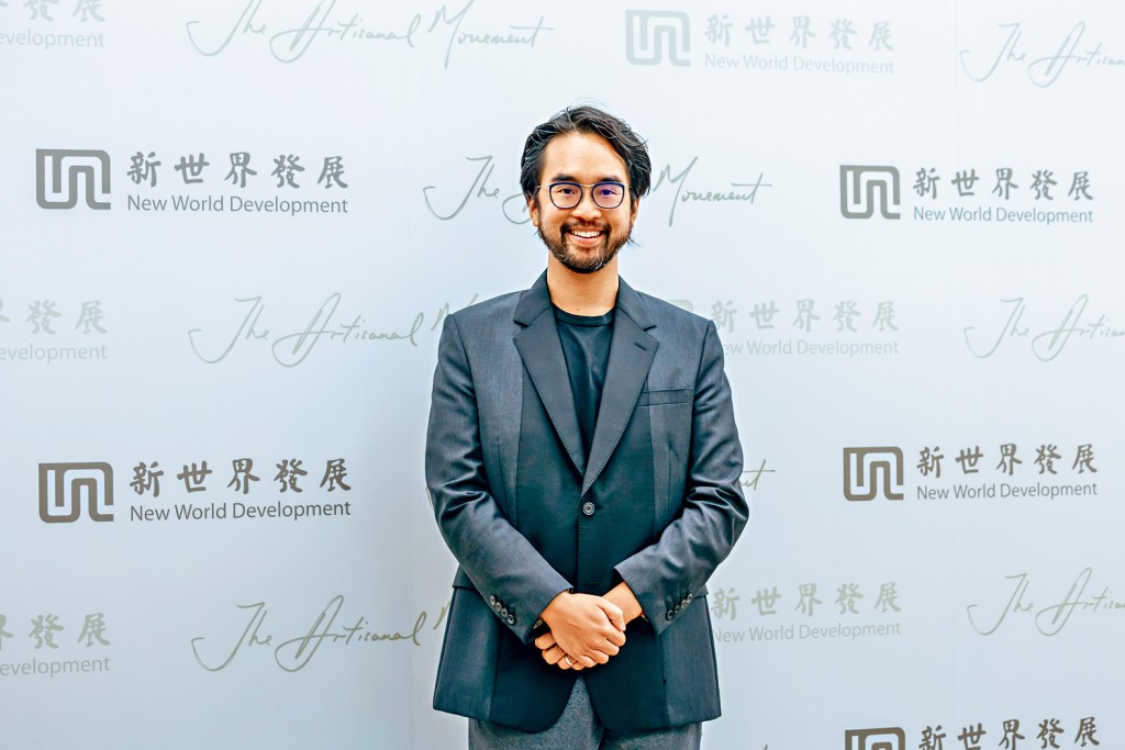 郑志刚表示，《财政预算案》全面撤辣及金管局放宽按揭贷款政策，令社会情绪变得正面，并对本港经济有帮助。