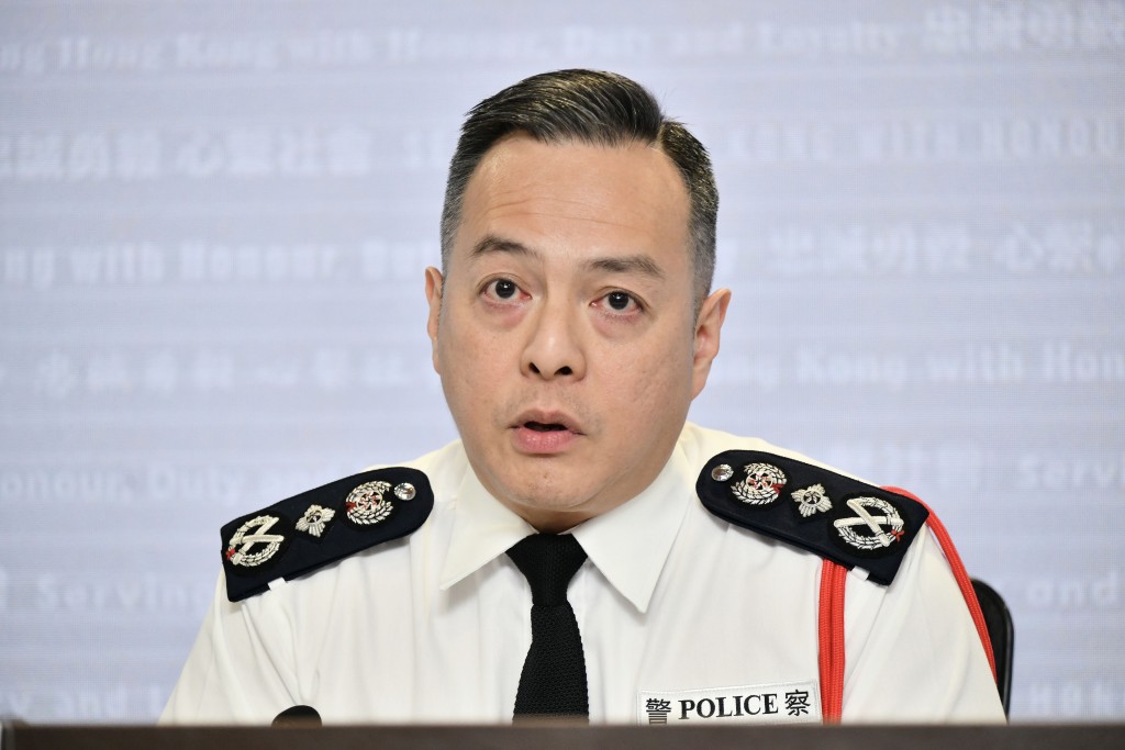 被問到過年會否留情「唔抄牌」，警務處處長周一鳴在新城節目上澄清並非事實。