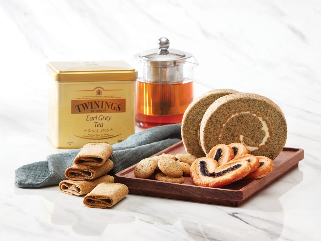  Twinings及奇華餅家聯合推出以經典獨特口味、散發著淡淡天然佛手柑芬芳香味的伯爵茶葉的餅食。