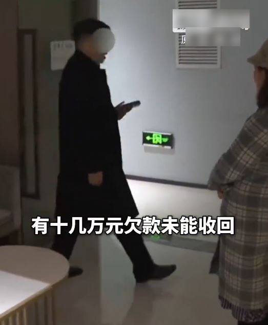 吳先生積欠酒店5000元房費但「賴死唔走」。極目新聞