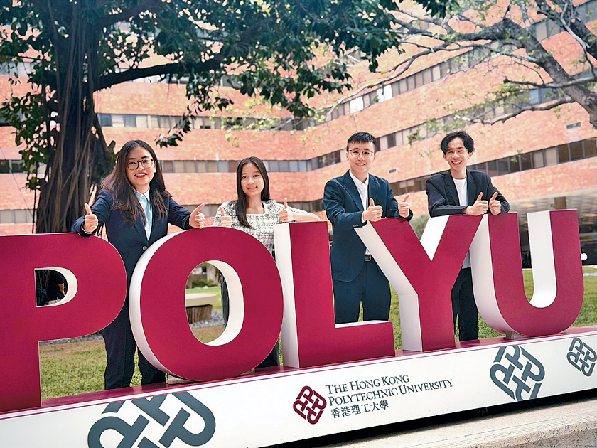 何婧芸（左起）與Vatey均是理大「學院卓越學生獎」的非本地得主。旁為林玿聰及張栢言。 