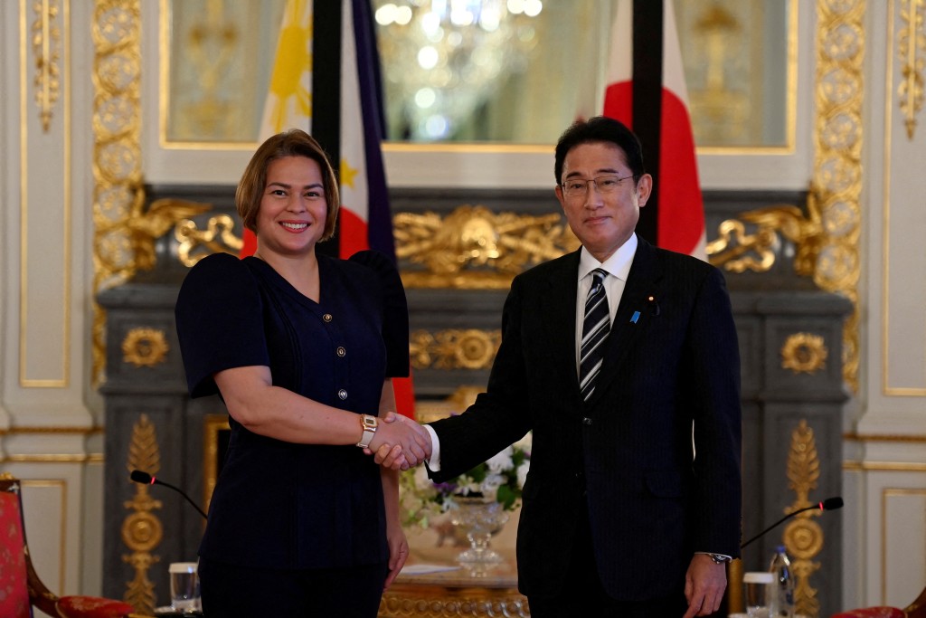 菲律賓副總統莎拉是前總統杜特爾特的女兒。圖為莎拉訪問日本。 路透社