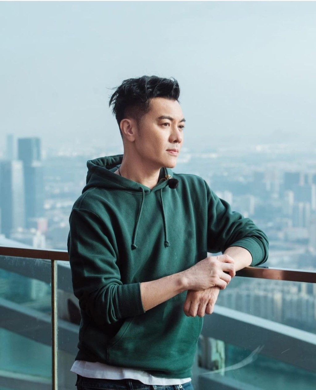 梁漢文透露早前受濕疹困擾，搞到瞓得唔好。
