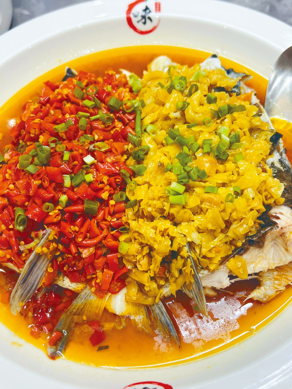 必食招牌菜:剁椒鴛鴦魚頭。 必食招牌菜:剁椒鴛鴦魚頭。