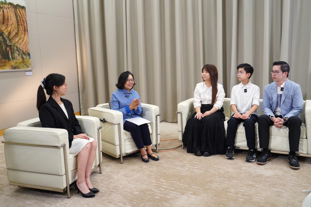 同時，麥美娟希望峰會助促進優良家教家風與核心價值傳承。