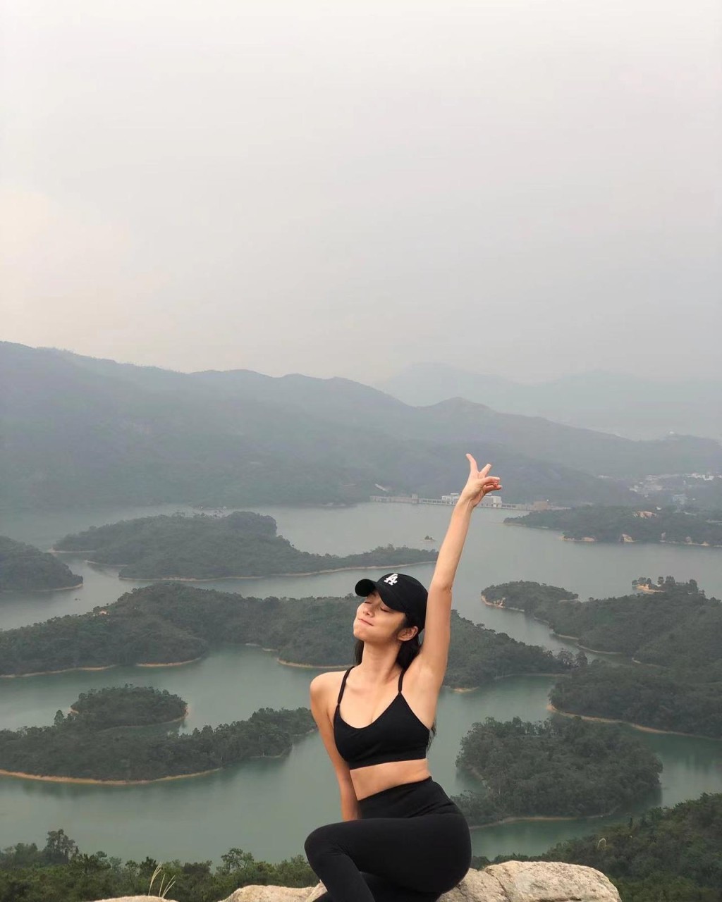 平時喜歡行山做運動。