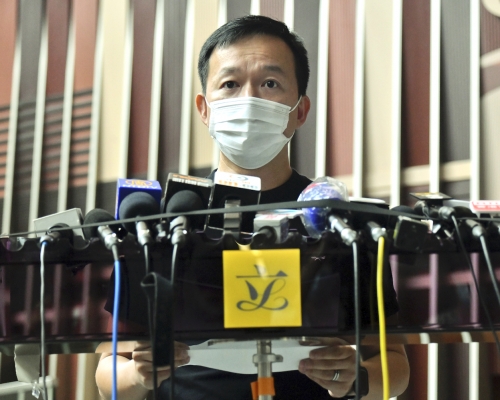 陳志全指，自己是否跟隨，需視乎是否全部民主派議員亦願意服從民調結果。資料圖片