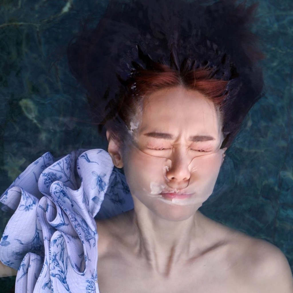 點知下一秒就「崩壞」了,有網民笑好似遇溺。