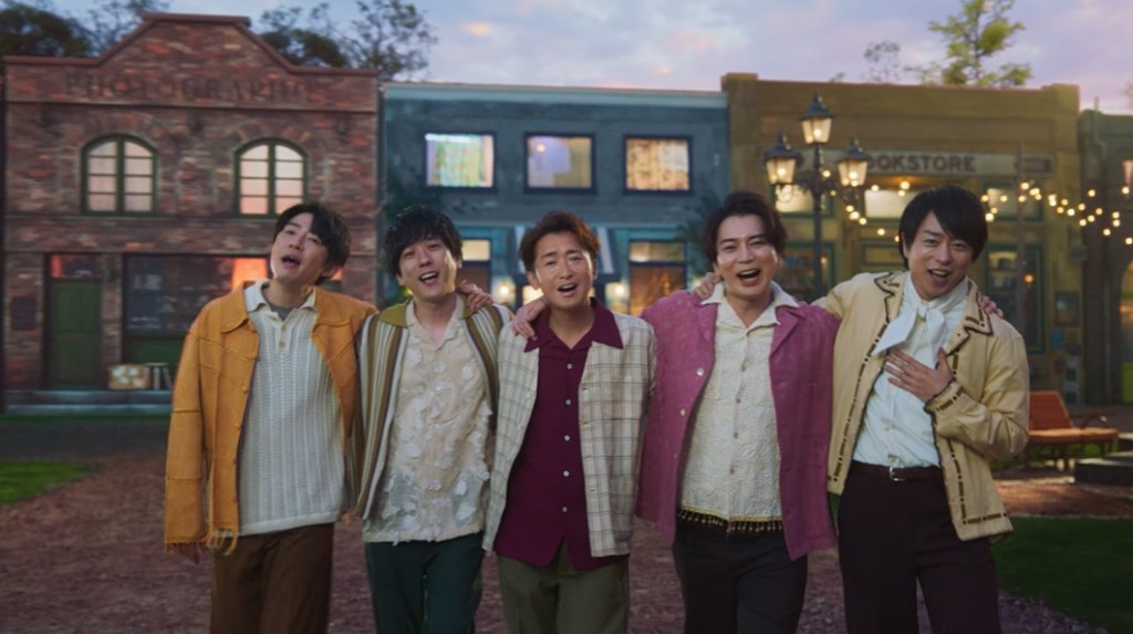 粉絲指看到5人搭肩同行離去的畫面，就忍不住淚崩。