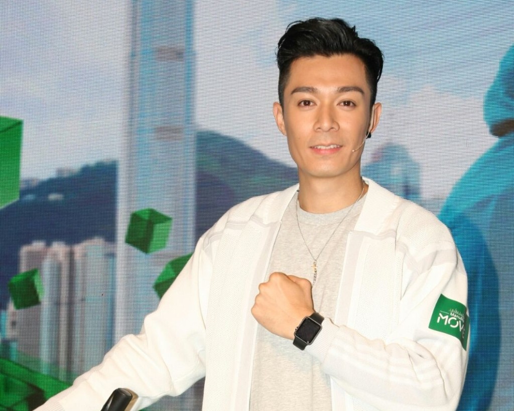 人夫周柏豪稱返到香港就係送畀老婆最好嘅情人節禮物。