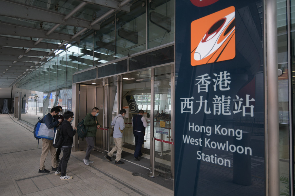 香港与内地通关在即，但首阶段重开口岸料不包括高铁。资料图片
