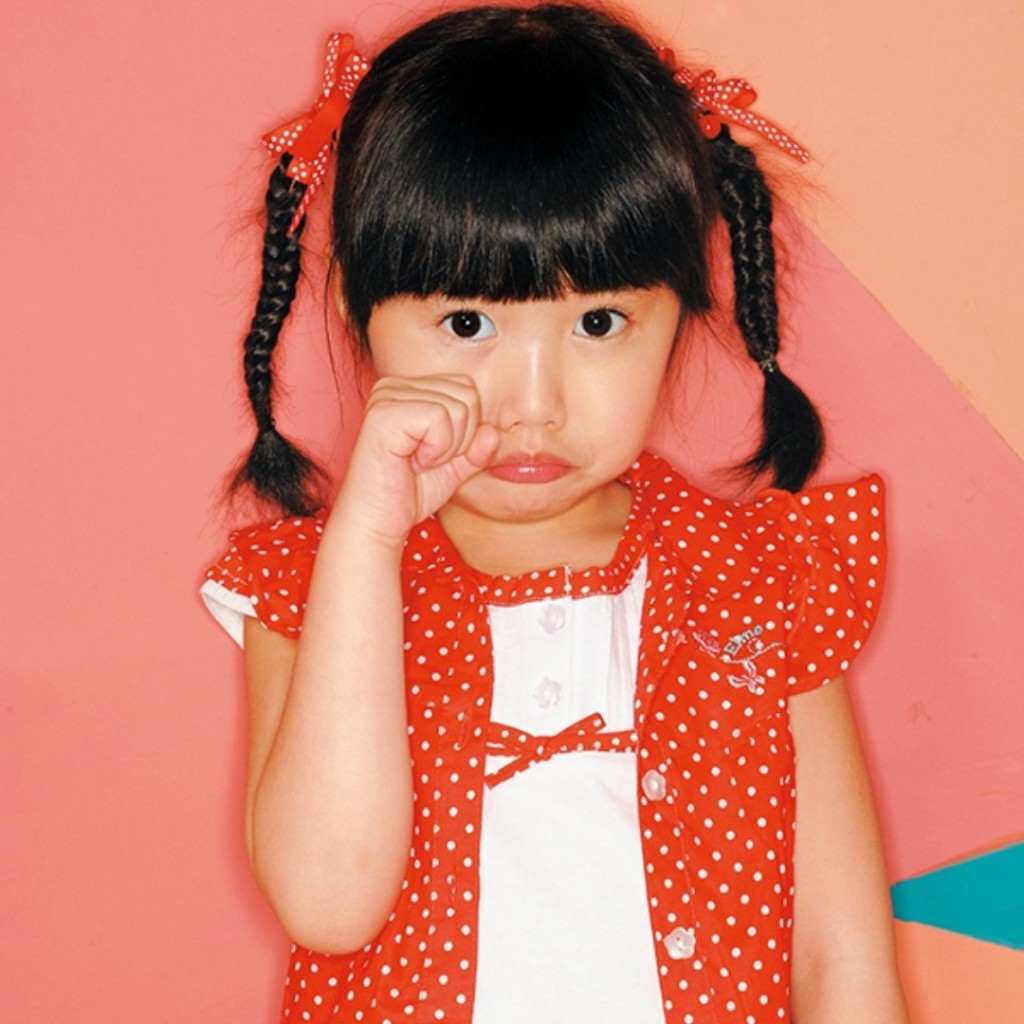 童星Celine杨铠凝拍广告走红。