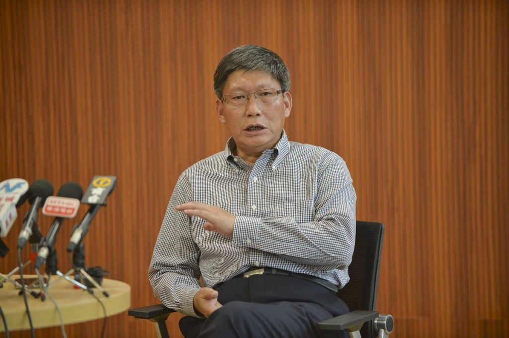 管軼表示以清零為目標,估計已經沒有機會,因為病毒已經長住下來,會長期在人類中流行。資料圖片
