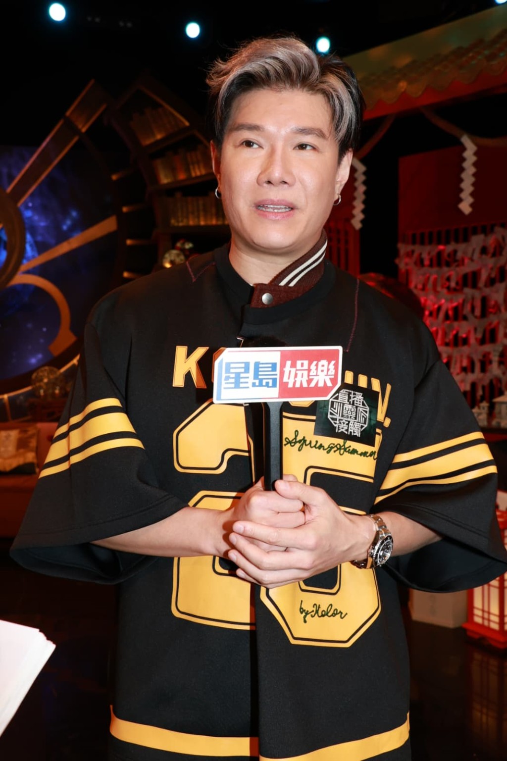 張與辰對靈異節目及鬼故有興趣,家中收藏很多有關漫畫和小說。 張與辰對靈異節目及鬼故有興趣,家中收藏很多有關漫畫和小說。