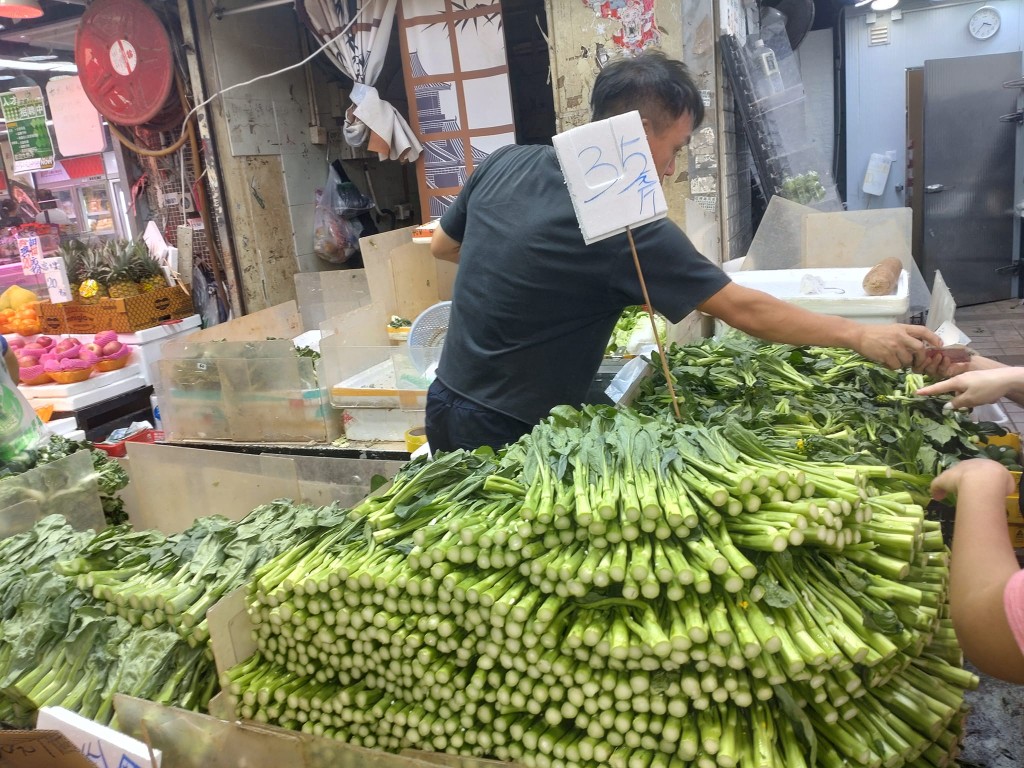 金辉花园菜心价升至每斤35元。(沙田之友FB)