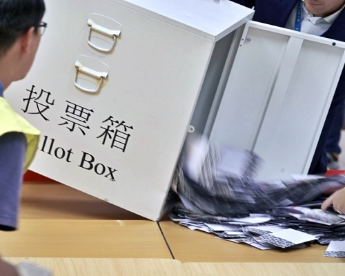 政府宣布押後立法會選舉一年。資料圖片