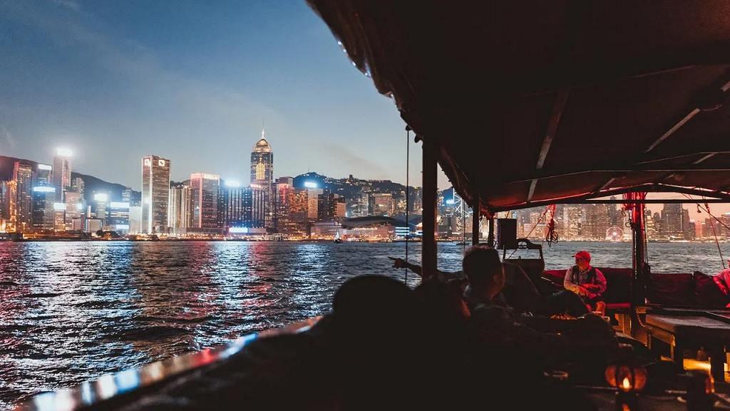邓清河表示，可优化香港旅游资源，例如游夜船河、吃宵夜及听粤曲等。