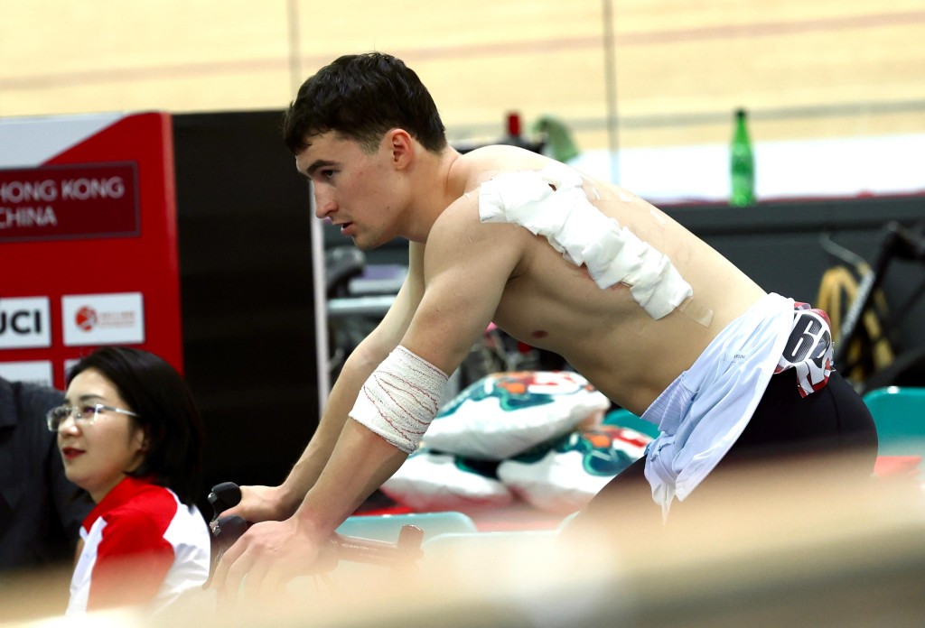 中立车手Nikita Kiriltsev 受伤后也坚持比赛，精神可嘉。徐嘉华摄