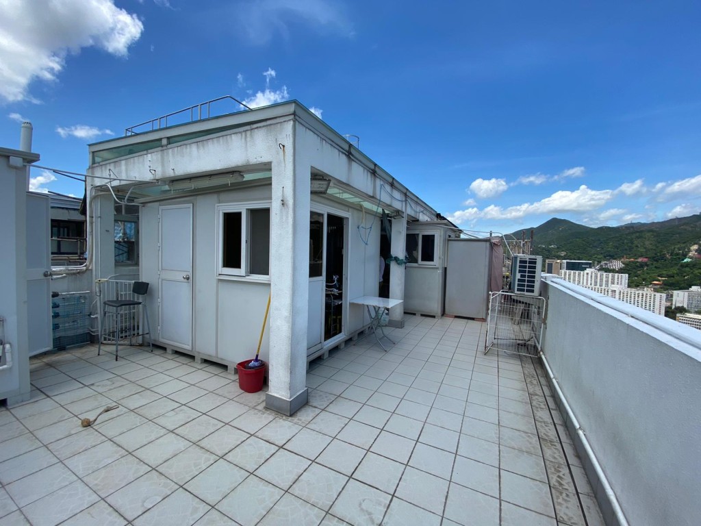 放盤附設551方呎天台，靜享私人空間。