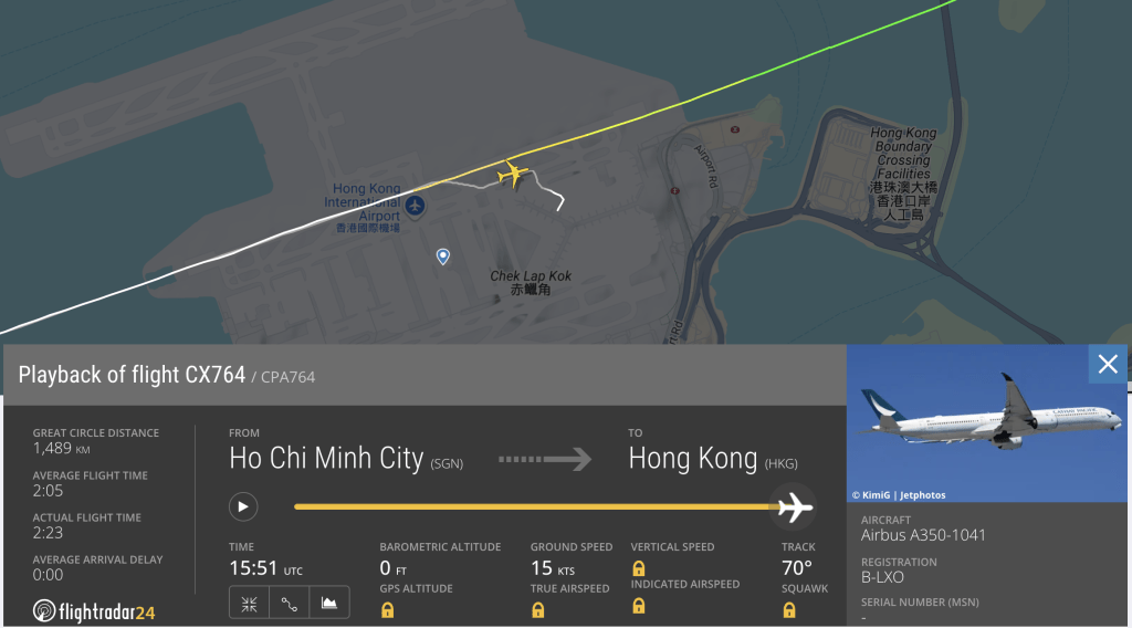 國泰航空Cx764航班首次降落期間復飛，第二次終安全降落。Flightradar24 截圖
