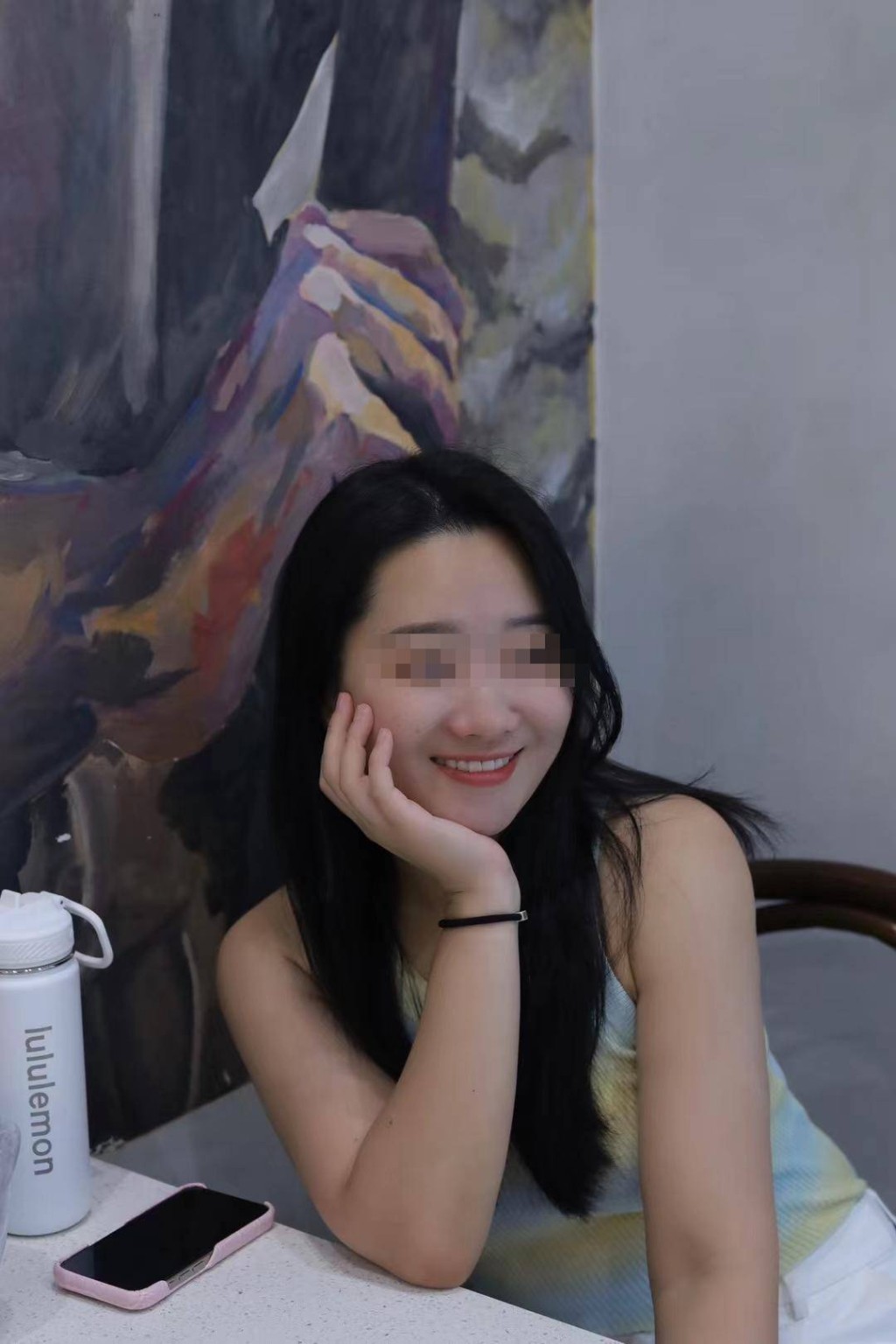李甜甜在三亞被蛇咬後,先後在兩間醫院求診後不治。抖音 李甜甜在三亞被蛇咬後,先後在兩間醫院求診後不治。抖音