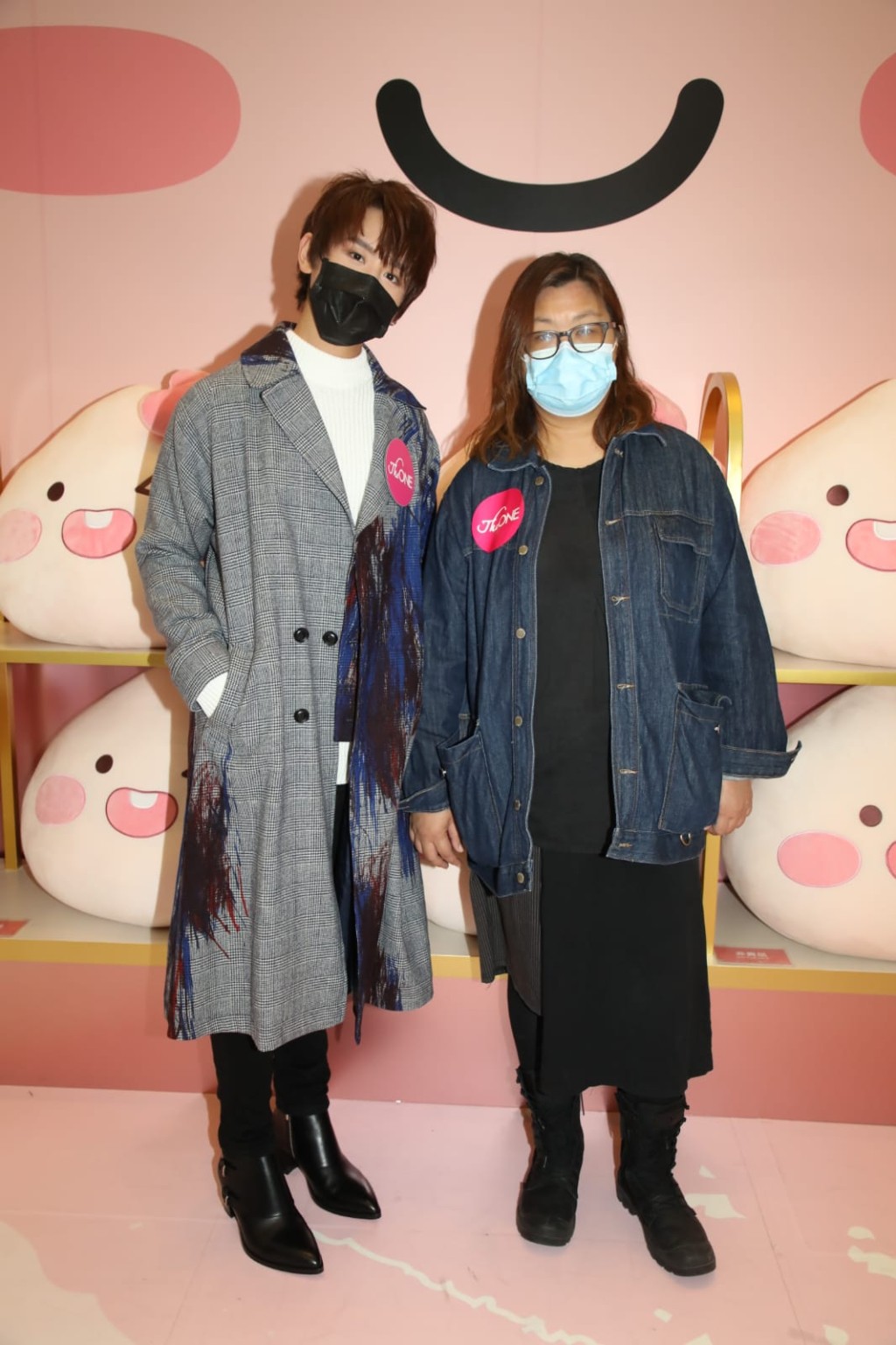 姜濤被花姐下令明年要操Fit身形，向隊友Stanley的肌肉型進發。