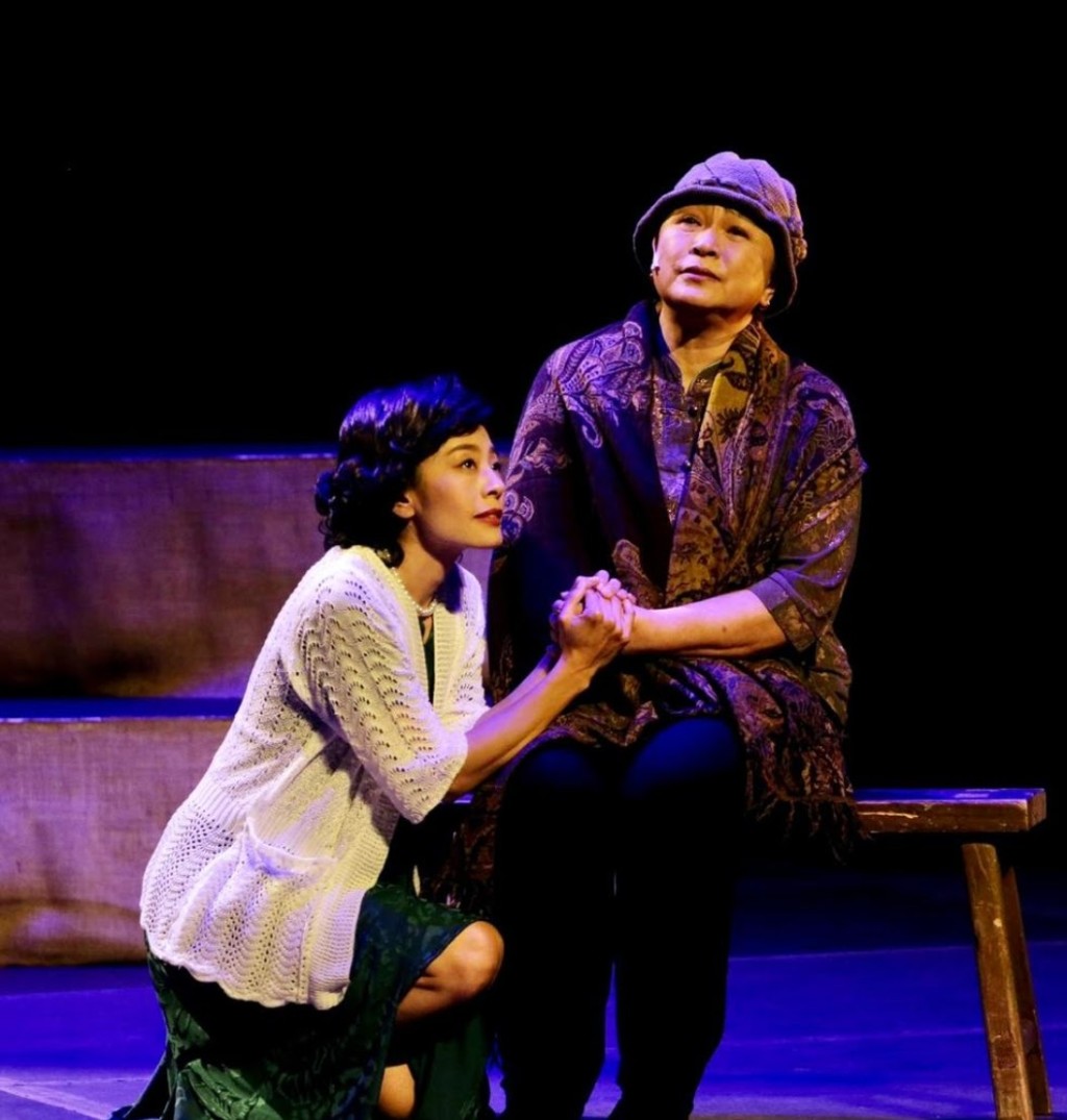 Gigi姐和焦媛劇中分別飾演傭人和姐和視障人士程文輝女士。