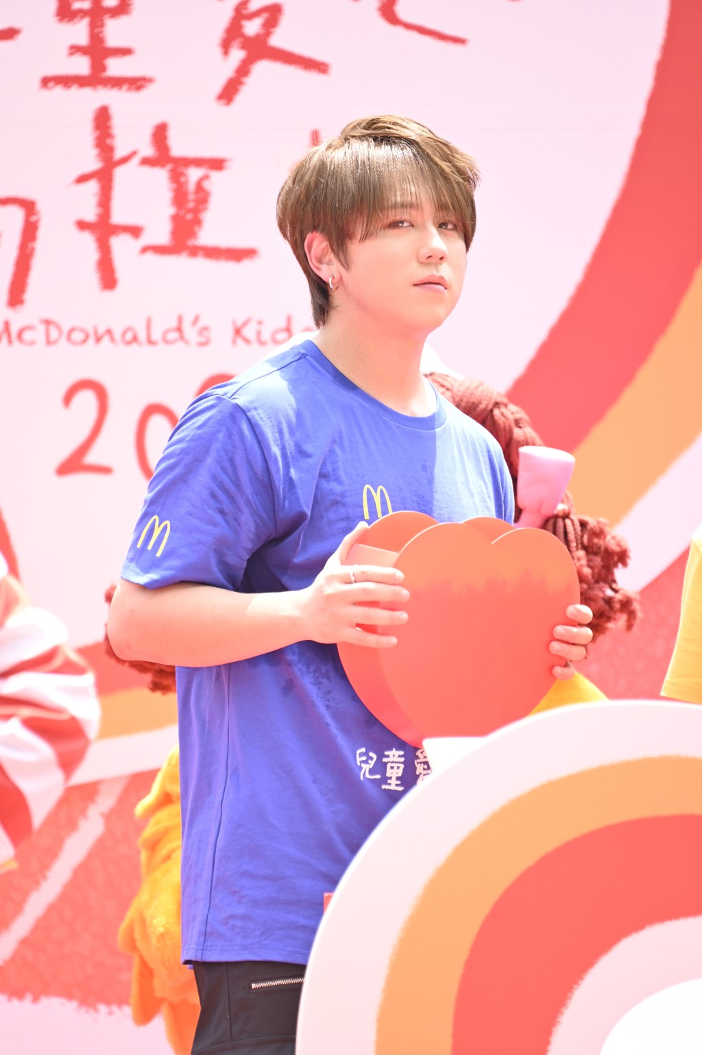 姜濤今日主持主持第15屆「兒童愛心馬拉2024」起步禮。
