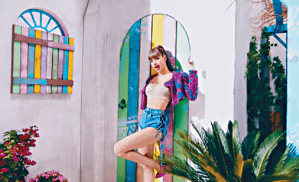 ■《LALISA》MV公開24小時點擊亦創下全球個人歌手最高紀錄。