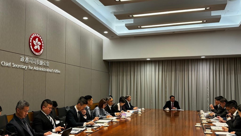 陳國基主持大型活動過關交通安排統籌會議。政府新聞處