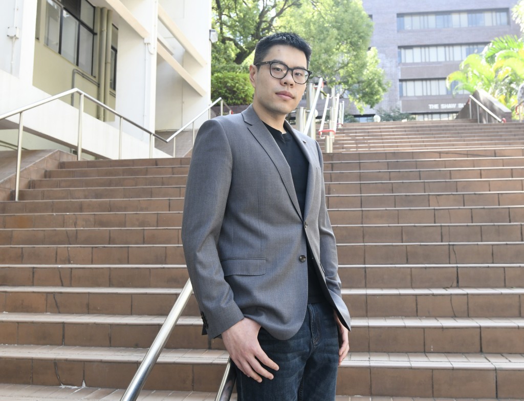 席大智与研究团队开发「机率模型框架」，并利用新框架理解有关台风群的气候机制。何君健摄