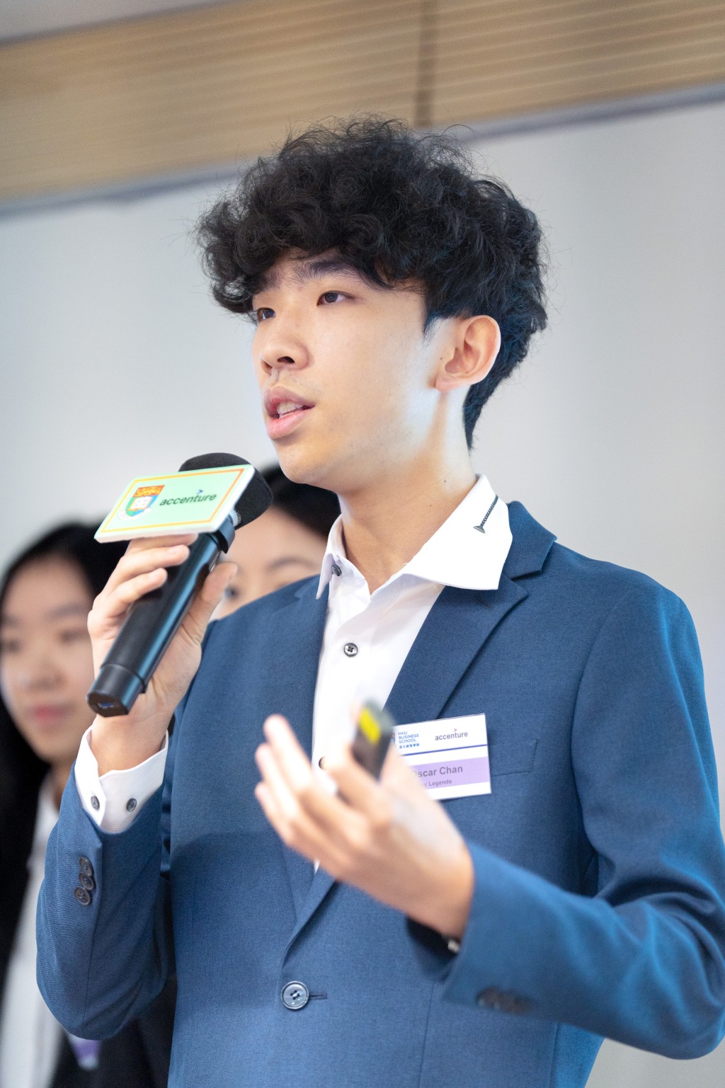 圖為陳梓軒參加港大與跨國企業 Accenture 合辦的商業比賽,內容涵蓋真實商業難題及個案分析。(受訪者提供) 圖為陳梓軒參加港大與跨國企業 Accenture 合辦的商業比賽,內容涵蓋真實商業難題及個案分析。(受訪者提供)