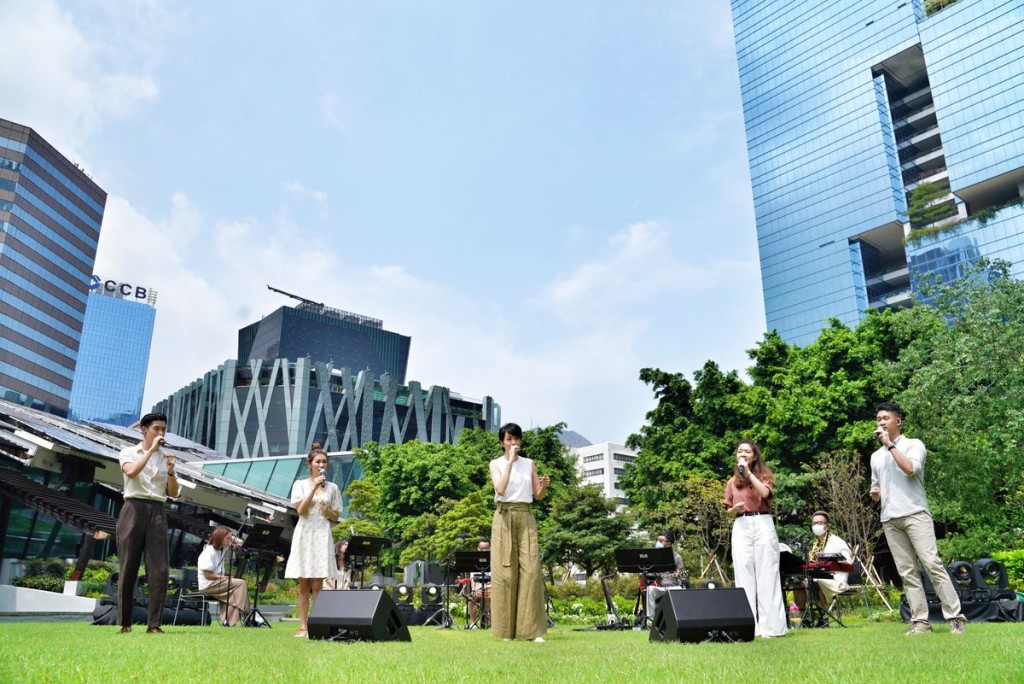 疫情下音樂行業其實都大受影響，GiGi見回昔日合作夥伴特別感慨。