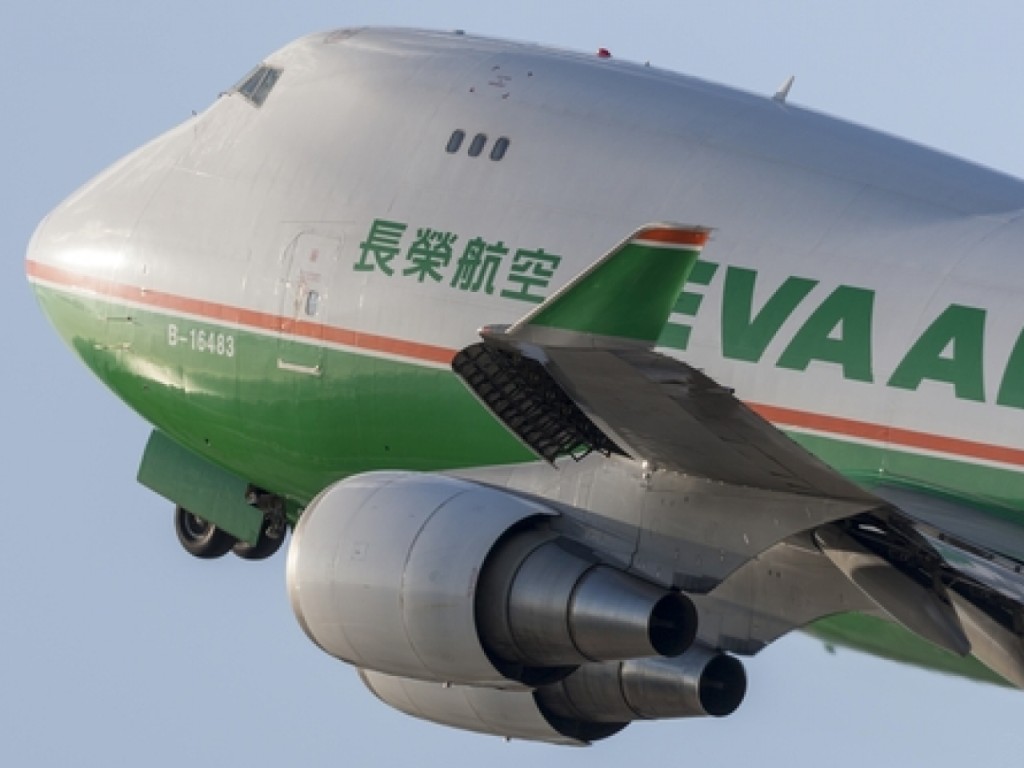 長榮航空取消今明多班往來台北及高雄航班。資料圖片 長榮航空取消今明多班往來台北及高雄航班。資料圖片