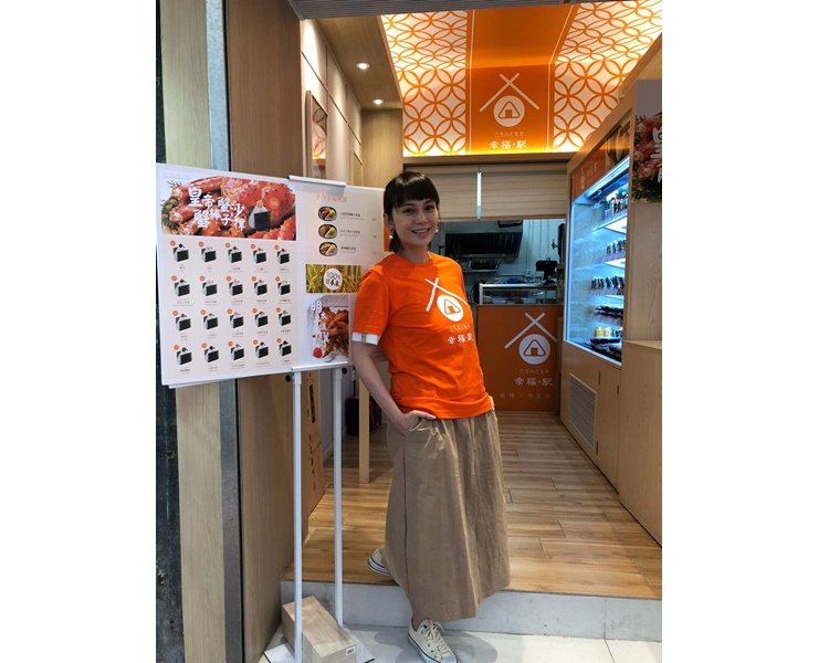 吳日言開了三家店,在目前情況都要蝕錢。