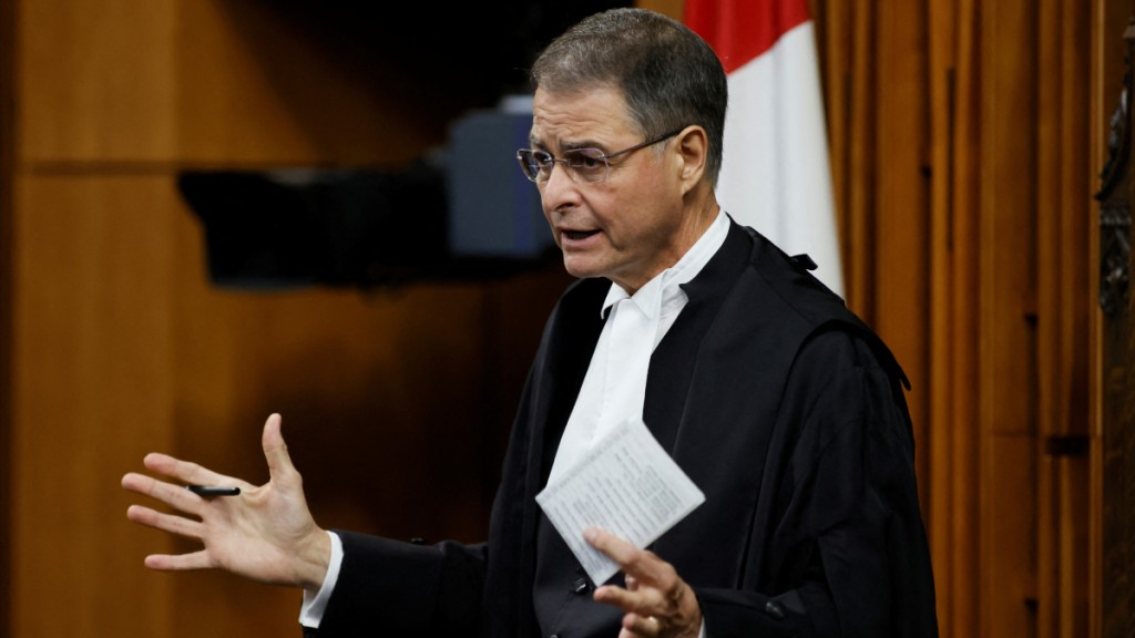 加拿大众议院议长罗塔在压力下终于引咎辞职。路透社
