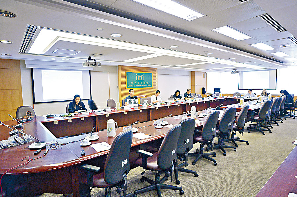 ■中西區議會目前只有三名區議員。