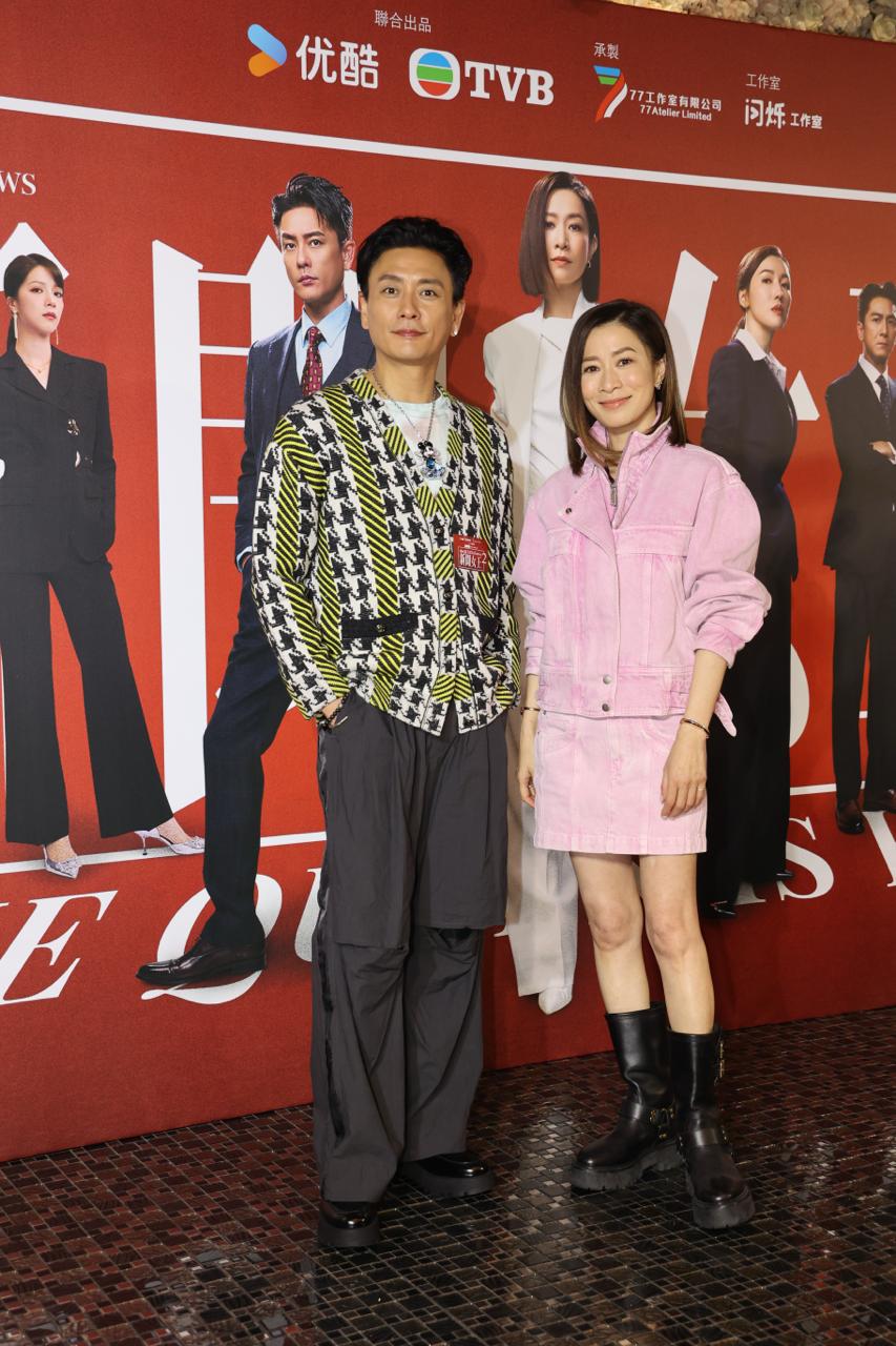 至於會否開拍《新聞女王3》,佘詩曼稱要等監製鍾澍佳先想到一個新方向。 至於會否開拍《新聞女王3》,佘詩曼稱要等監製鍾澍佳先想到一個新方向。