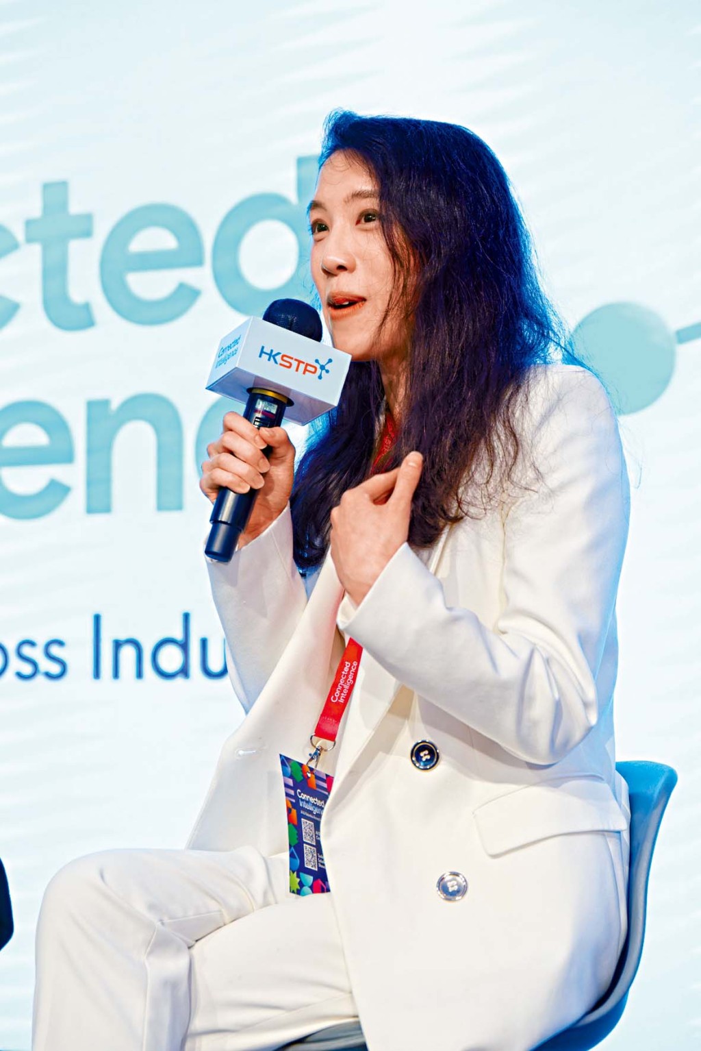 南丰集团高级副总裁 - 人工智能及创新策略黄晓颖及其他行业翘楚一同交流最尖端的AI应用方案。