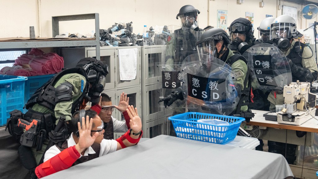 懲教署喜靈洲懲教所演習 模擬應對在囚人士集體騷亂等突發事件