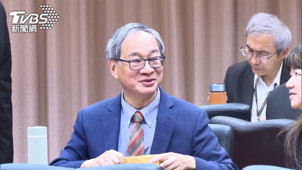 台湾文化部长李远受访，表示各方意见都听到，充分理解这些意见的背后原因。