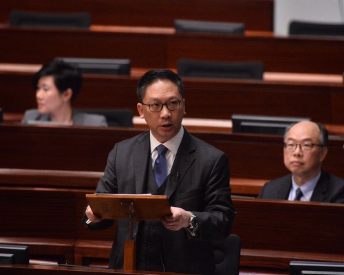 袁国强指「三步走」符《基本法》。