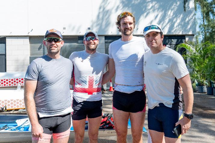 图左起为Jack Beaumont、Tom Ford、Adam Neill和Guillermo de las Casas参加「宝马海岸赛艇香港环岛大赛。笔者提供