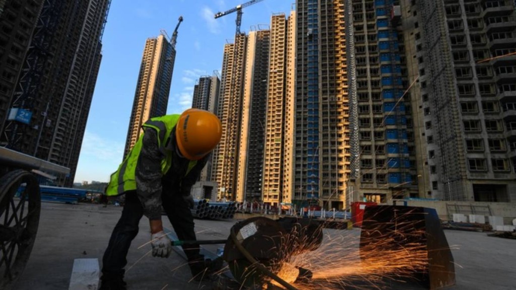 內地樓市低迷，連累地方賣地收入4年減少4.6萬億元。新華社