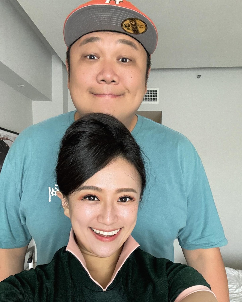 哈孝遠與太太。 哈孝遠與太太。