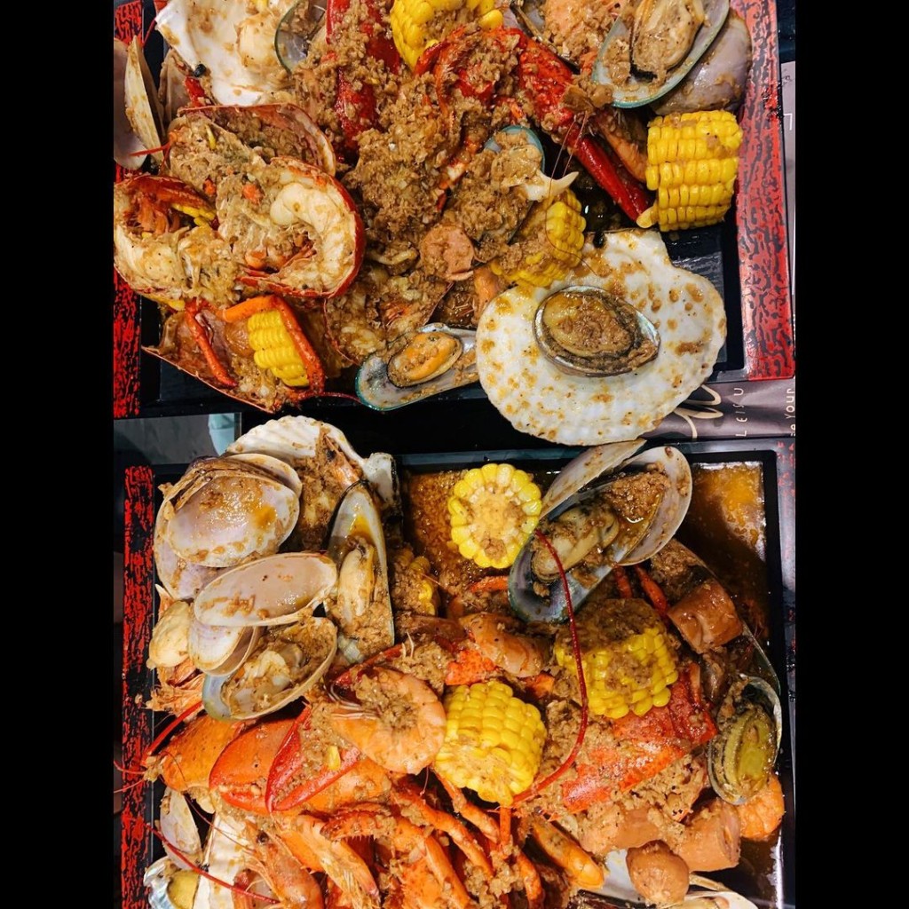 好多海鮮。