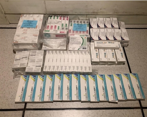 部分檢獲的懷疑冒牌疫苗及含有第1部毒藥的疫苗。政府新聞處圖片