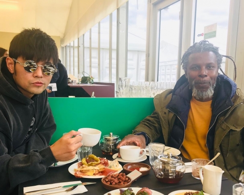 就連著名藝術家Hurvin Anderson也是周杰倫的朋友。 周杰倫IG
